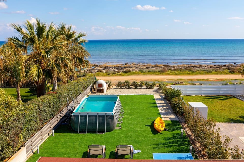 Ayia Thekla Seafront Villa Dagi Villa in Sotira