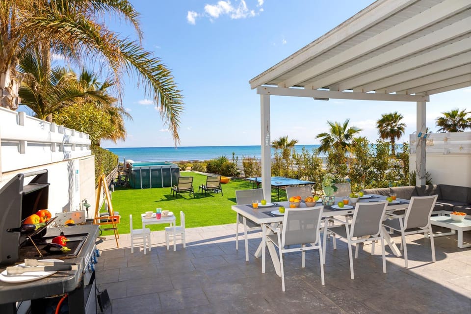 Patio, BBQ facilities, Sea view