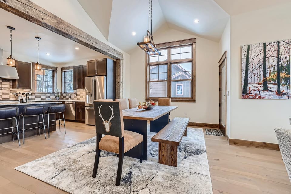 Deere Retreat Home: Hot Tub, Stylish House in Breckenridge