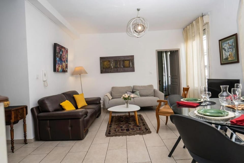 "Belle Étape" Meublé Tourisme 3* AC, Pkg optionnel Apartment in Béziers