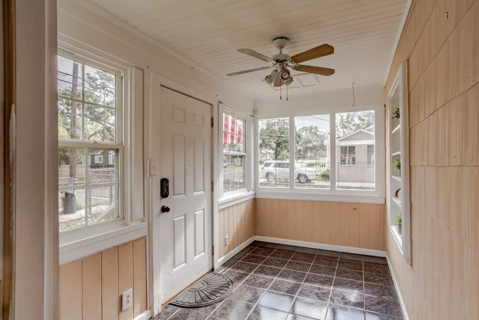 Sunny Midtown Cottage- Midtown Mobile House in Mobile