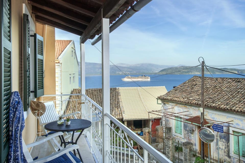 Property building, Balcony/Terrace, Mountain view, Sea view