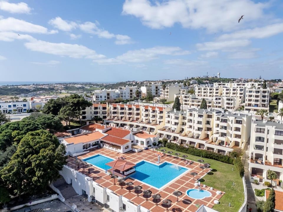 Appartement Chaleureux et Lumineux Proche Mer House in Guia