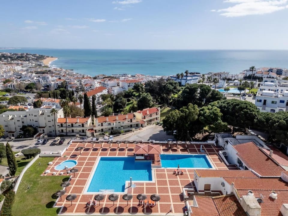 Appartement Chaleureux et Lumineux Proche Mer House in Guia
