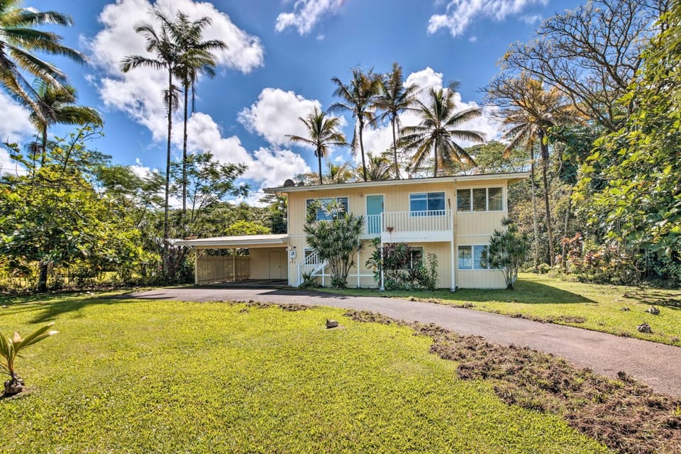 Sunny Pahoa Retreat: Snorkel, Hike & Shop! House in Big Island
