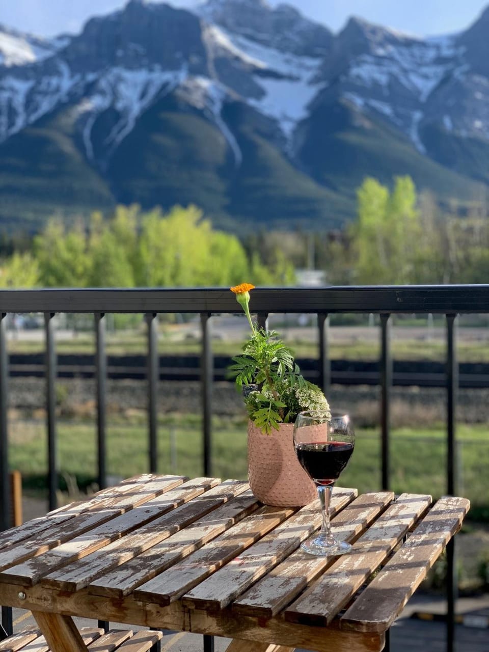 Casa de Luna by Canadian Rockies Vacation Rentals Apartment in Canmore