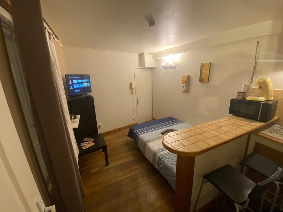 Chez Dom - Cœur de ville historique - Gare- Wifi Apartment in Troyes
