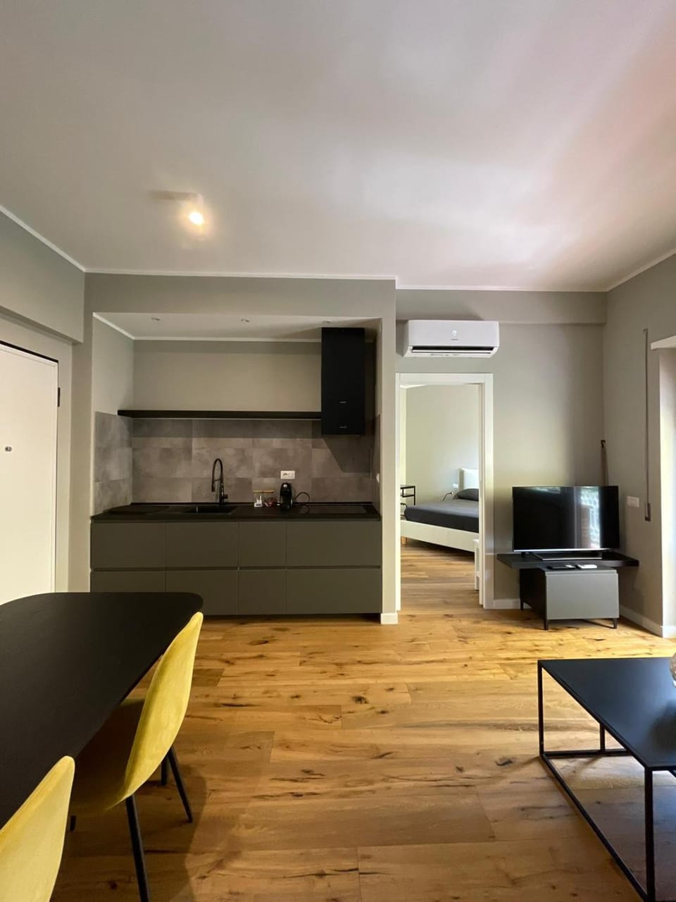 Kitchen or kitchenette, Living room