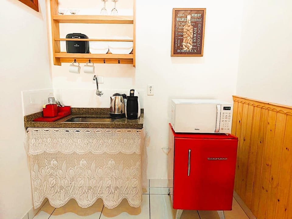 Coffee/tea facilities, Kitchen or kitchenette, minibar, kitchen
