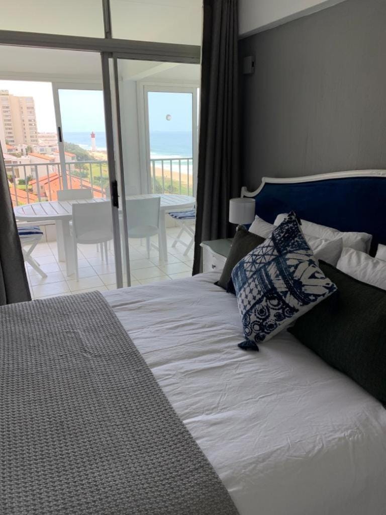 Bed, Balcony/Terrace, Photo of the whole room, Bedroom, Sea view