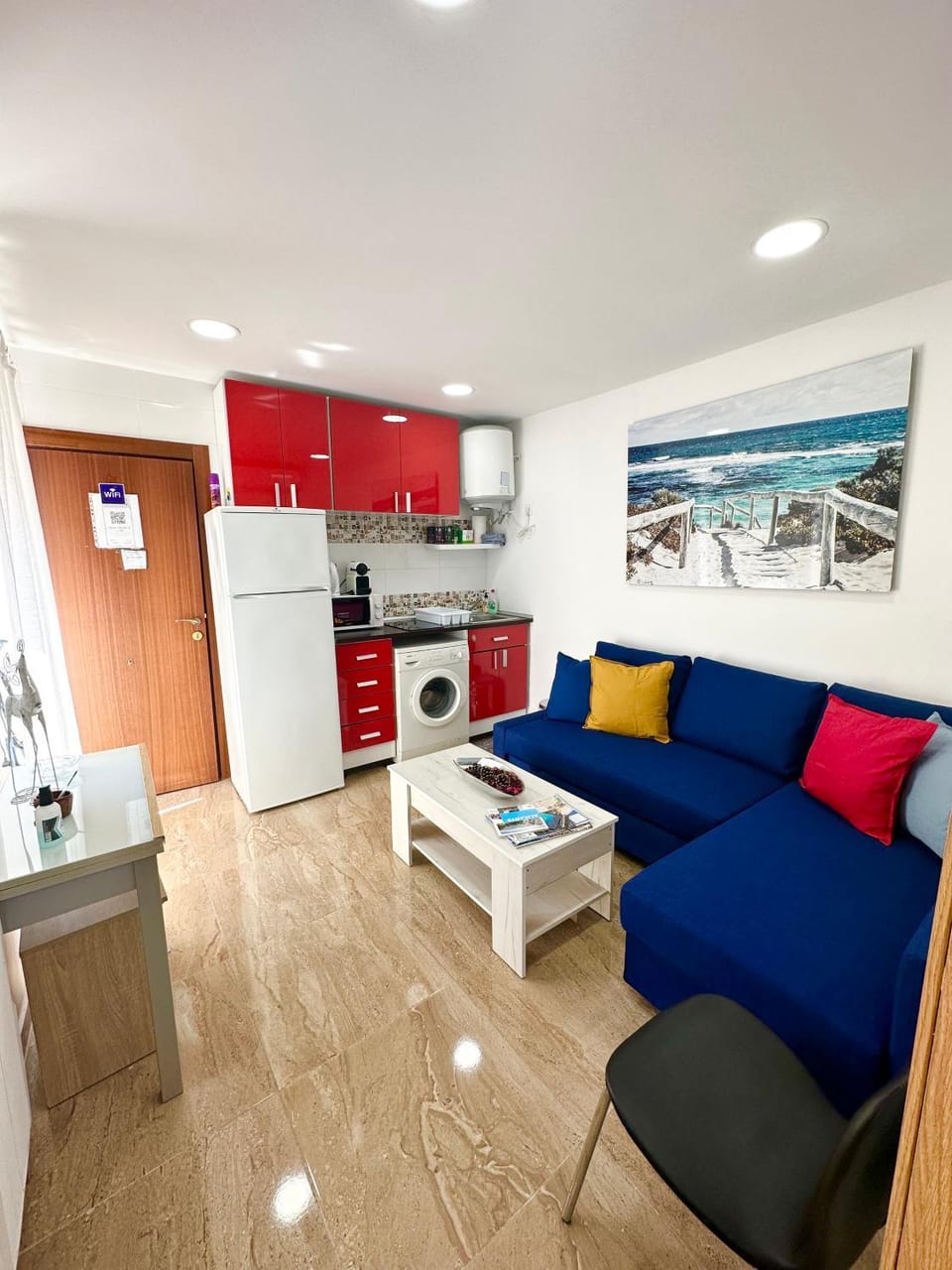 Kitchen or kitchenette, Living room, Seating area