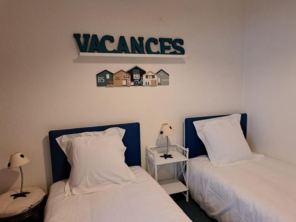 Charmante Maison 3 Chambres - 6 Personnes - Proche Plage - FR-1-323-252 House in Saint-Jean-de-Monts