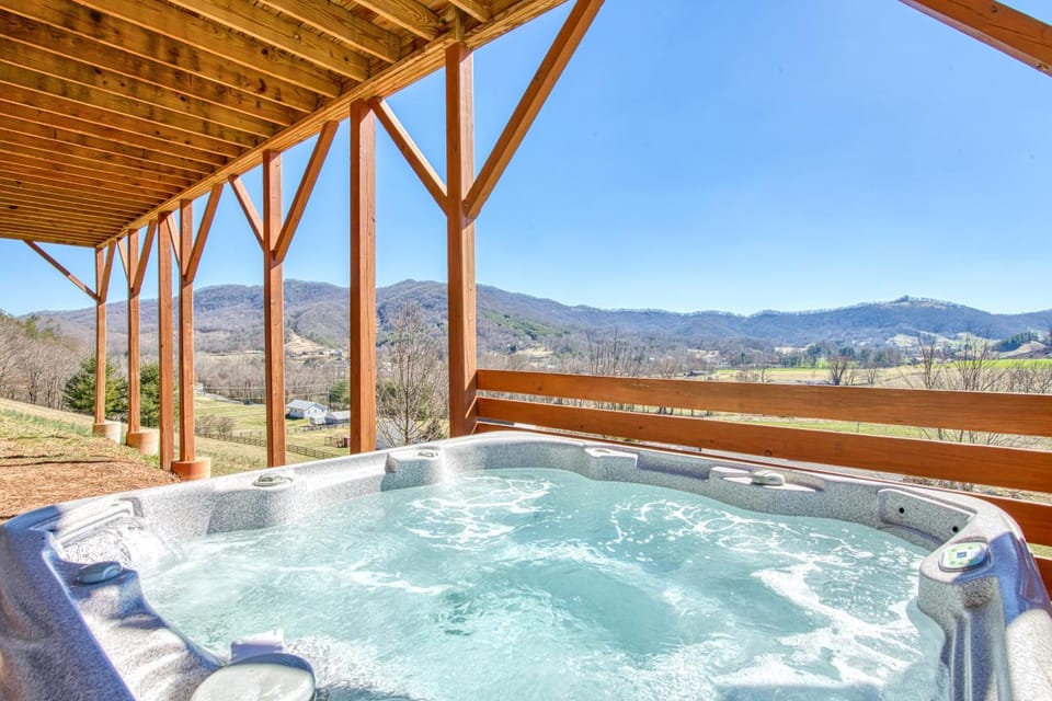 Mountain Valley Splendor House in Tennessee