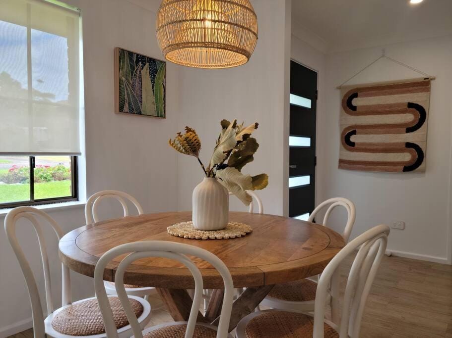 Coastal 3-bedroom home close by the beach House in Port Macquarie