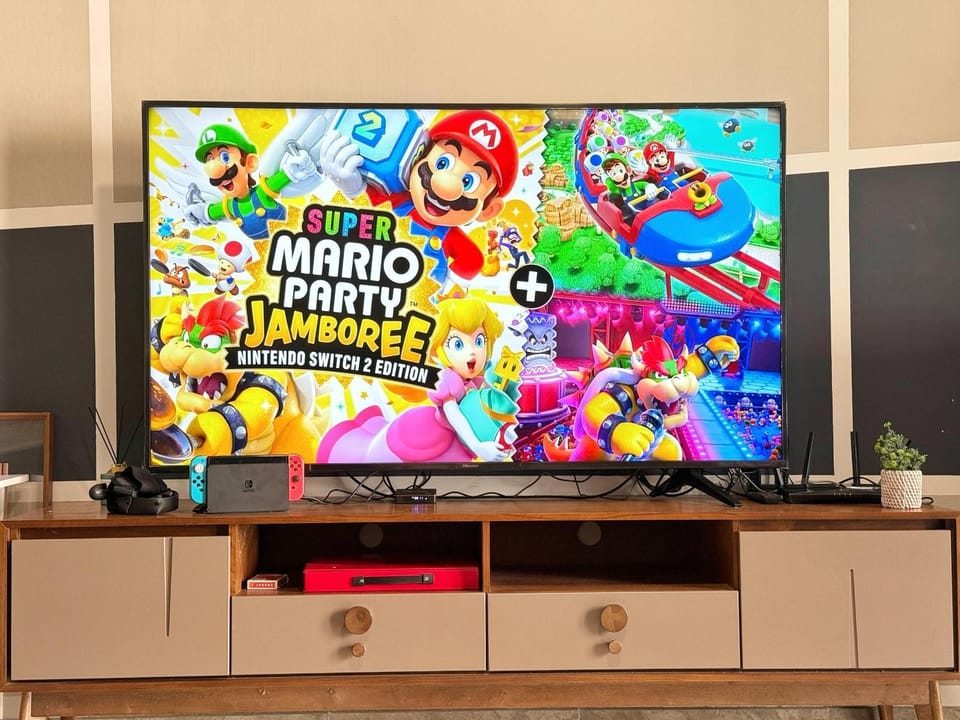 Game Room, Living room