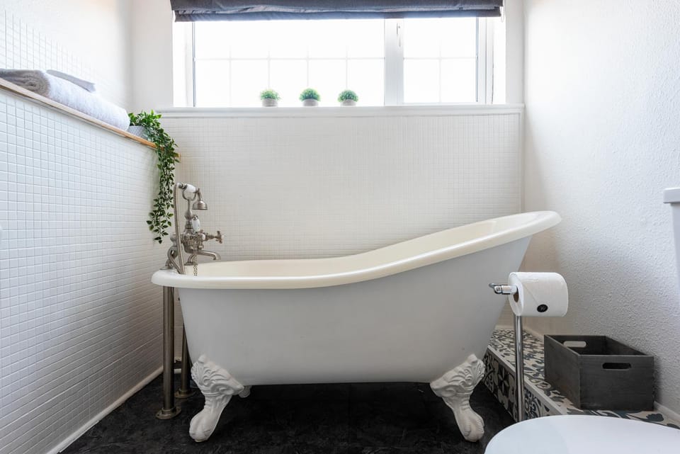 Bathroom, Bath