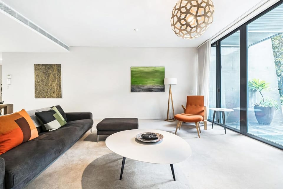 Leafy Inner City Apartment Near Sydney CBD Apartment in Sydney