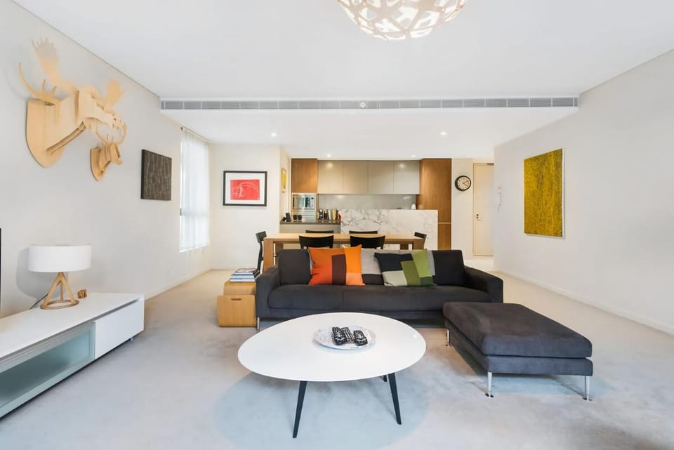 Leafy Inner City Apartment Near Sydney CBD Apartment in Sydney