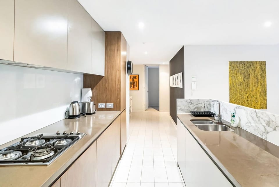 Leafy Inner City Apartment Camperdown Apartment in Sydney