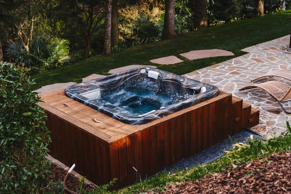 Hot Tub, Pool view, Swimming pool