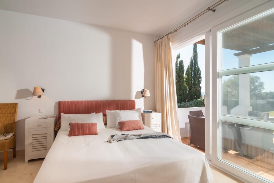 Living room, Bedroom