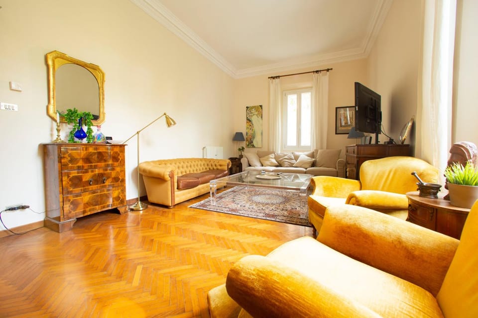 GetTheKey Alberti Apartment in Bologna