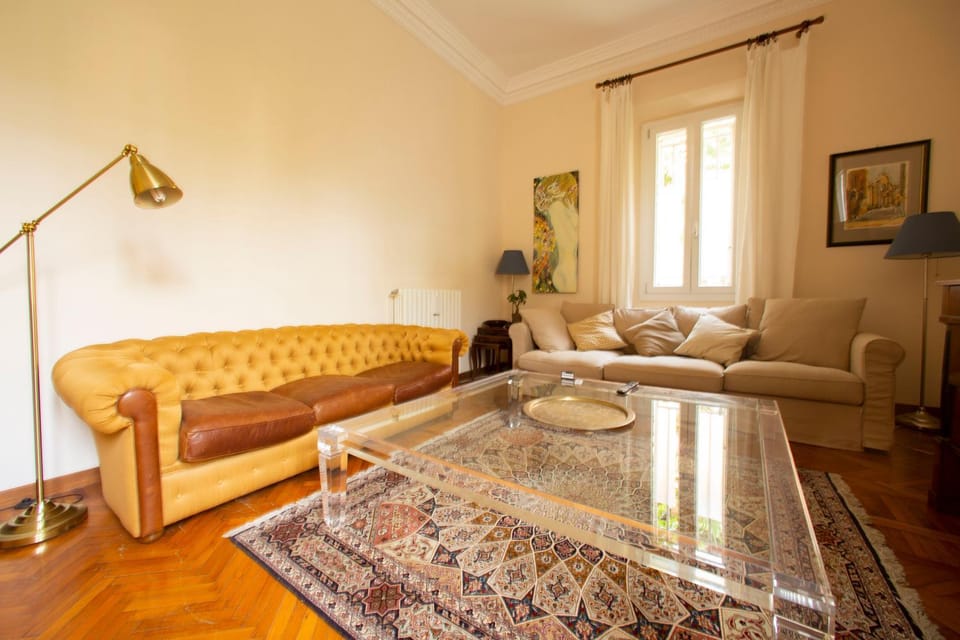 GetTheKey Alberti Apartment in Bologna