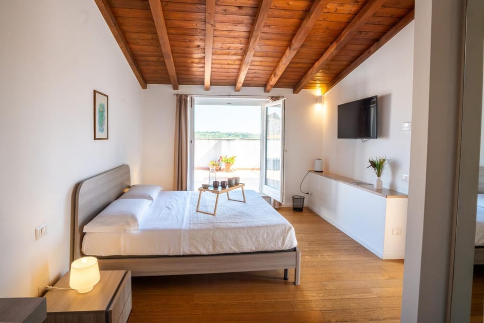 Balcony/Terrace, Photo of the whole room