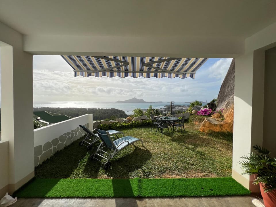 Garden view, Sea view