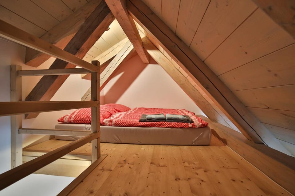 bunk bed