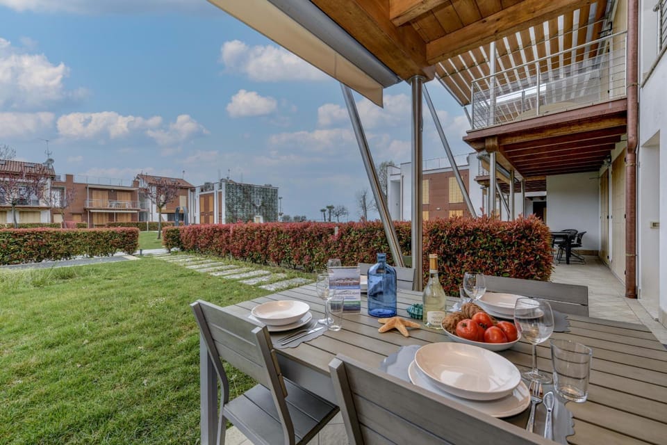 Patio, Garden, Garden view