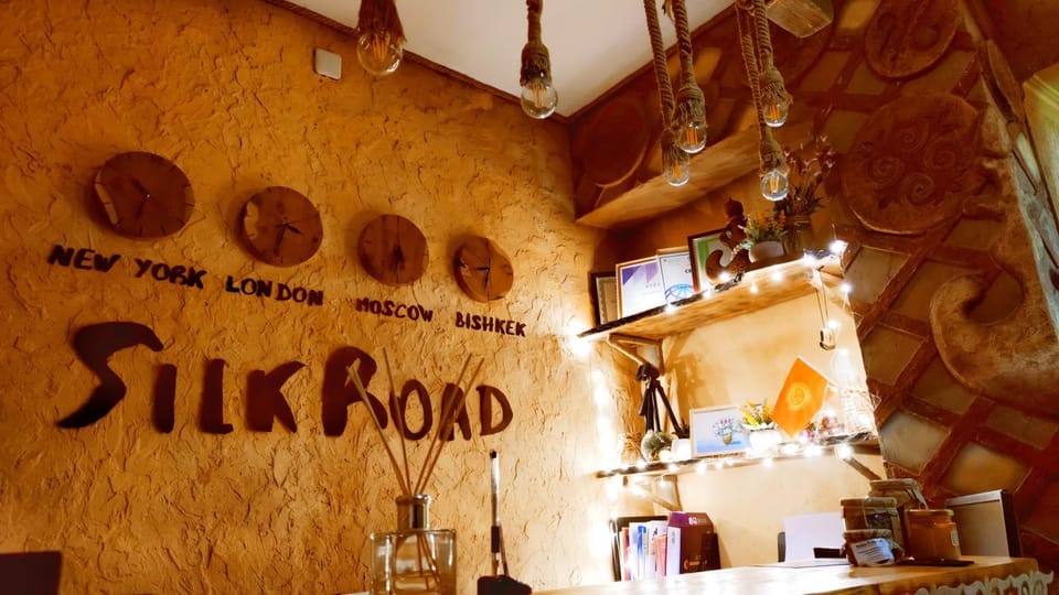 Kitchen or kitchenette, Lounge or bar, Food and drinks, Logo/Certificate/Sign, Food, Text overlay, Certificate/Award