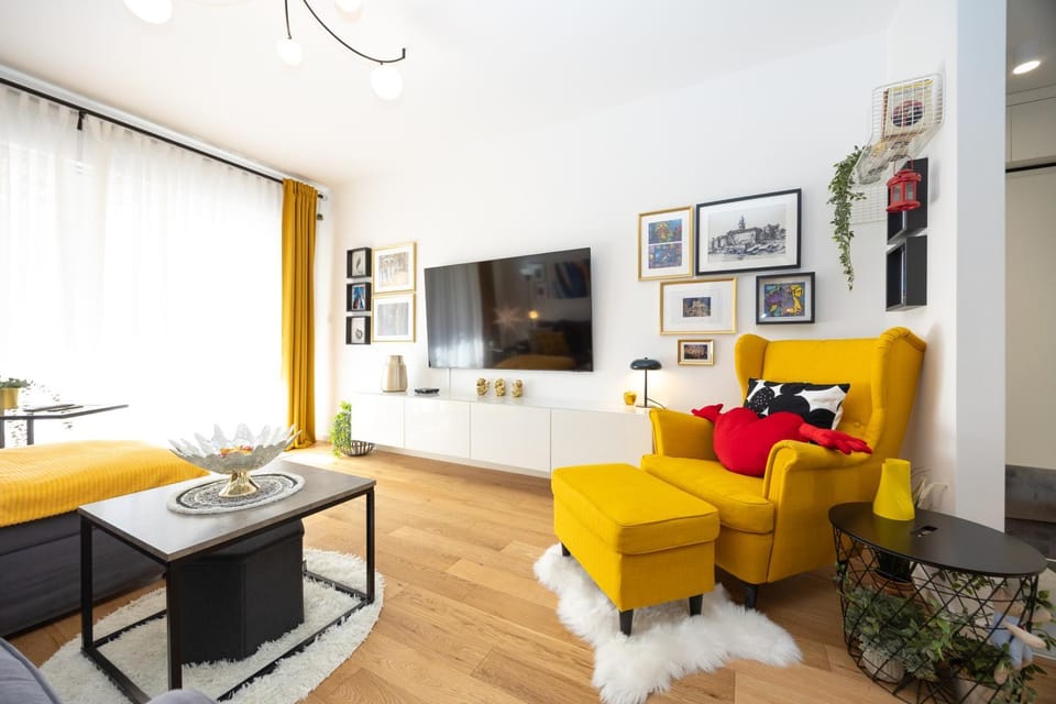 TV and multimedia, Living room, Seating area