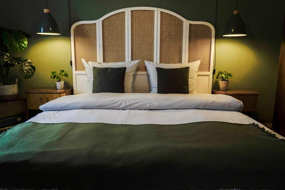 Bed, Bedroom