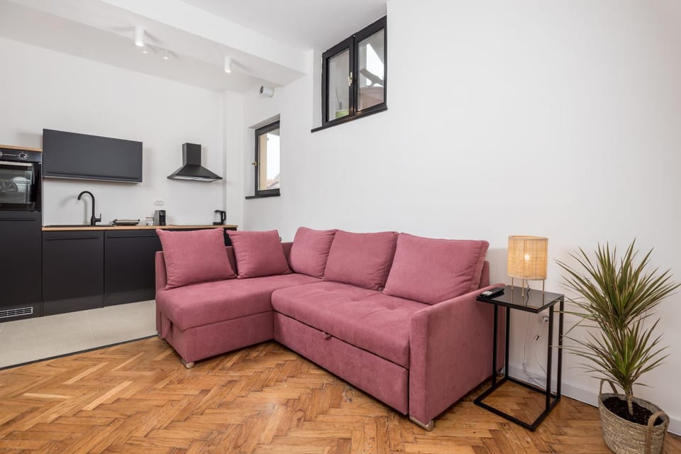Old Market Apartments & Rooms Bed and Breakfast in Rijeka