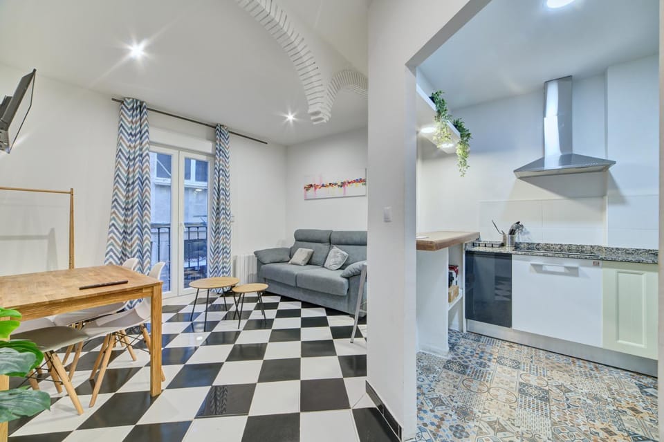 Kitchen or kitchenette, Living room, Dining area, pet friendly