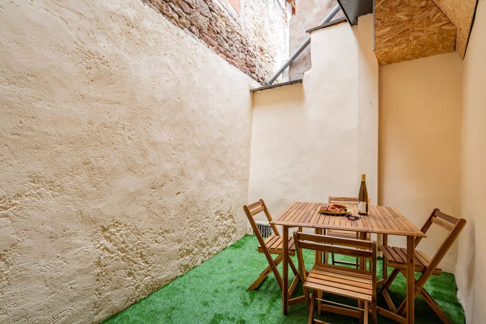 Balcony/Terrace, Inner courtyard view