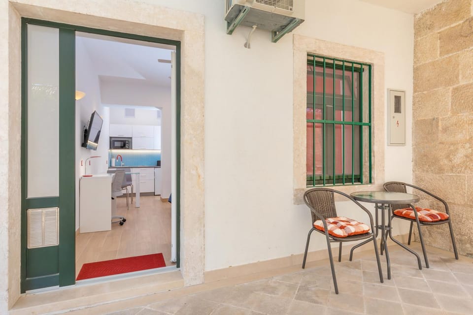 Charming studio at the Old town gate Apartment in Dubrovnik
