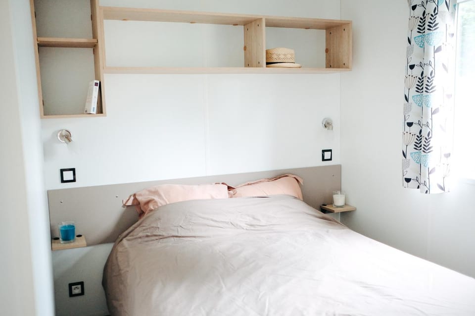 Bed, Night, Photo of the whole room, Bedroom