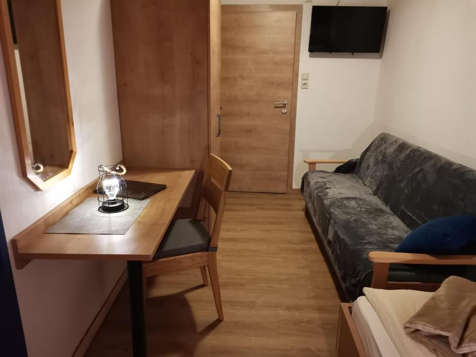 TV and multimedia, Seating area