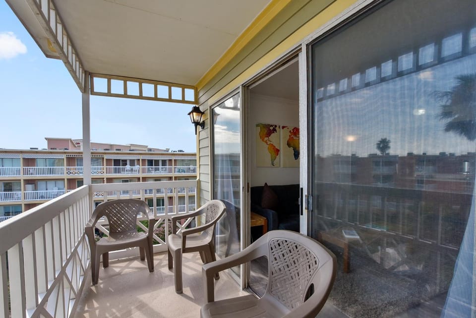 Victorian 3306-Beach View Apartment in Galveston Island
