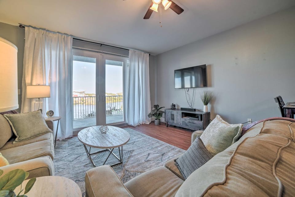 Lagoon-View Balcony! Family Resort Escape in PCB House in Long Beach