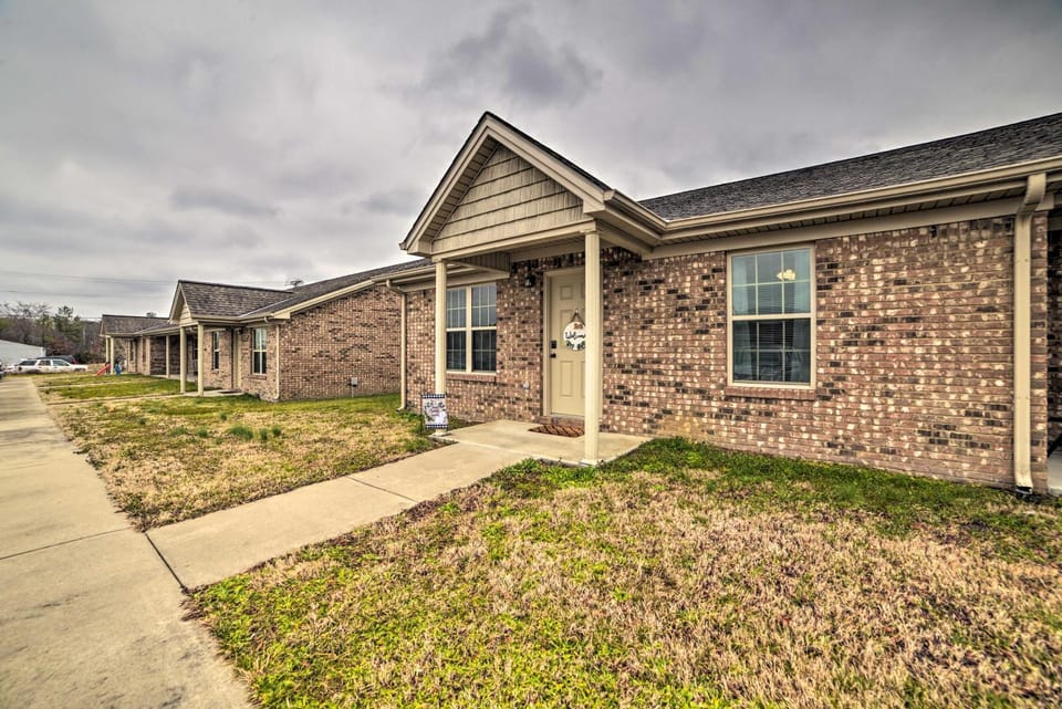 Quaint Family Home Near Downtown Murray & MSU Apartment in Tennessee