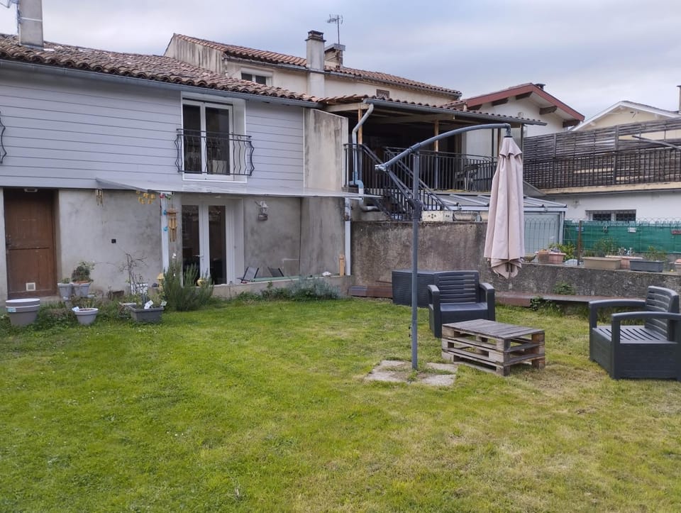 Property building, Patio, Day, Garden, Garden view