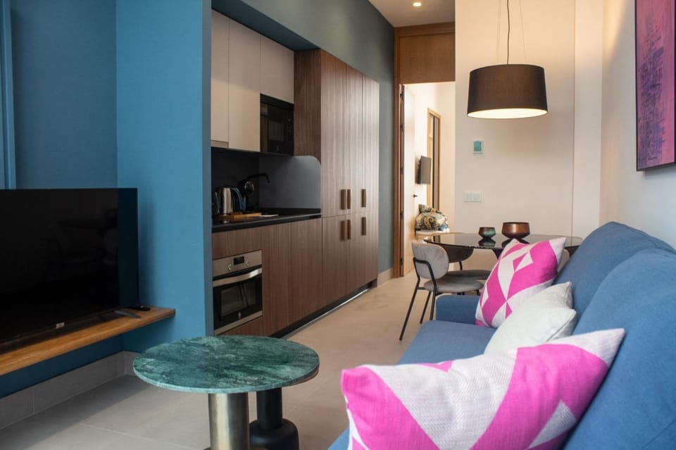 Communal lounge/ TV room