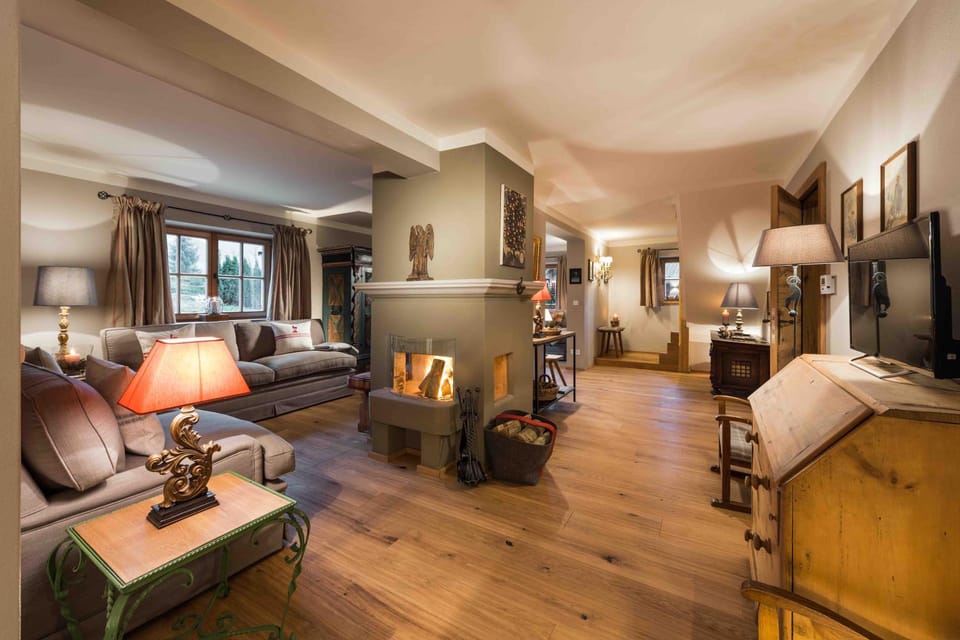 Living room, Photo of the whole room, Seating area