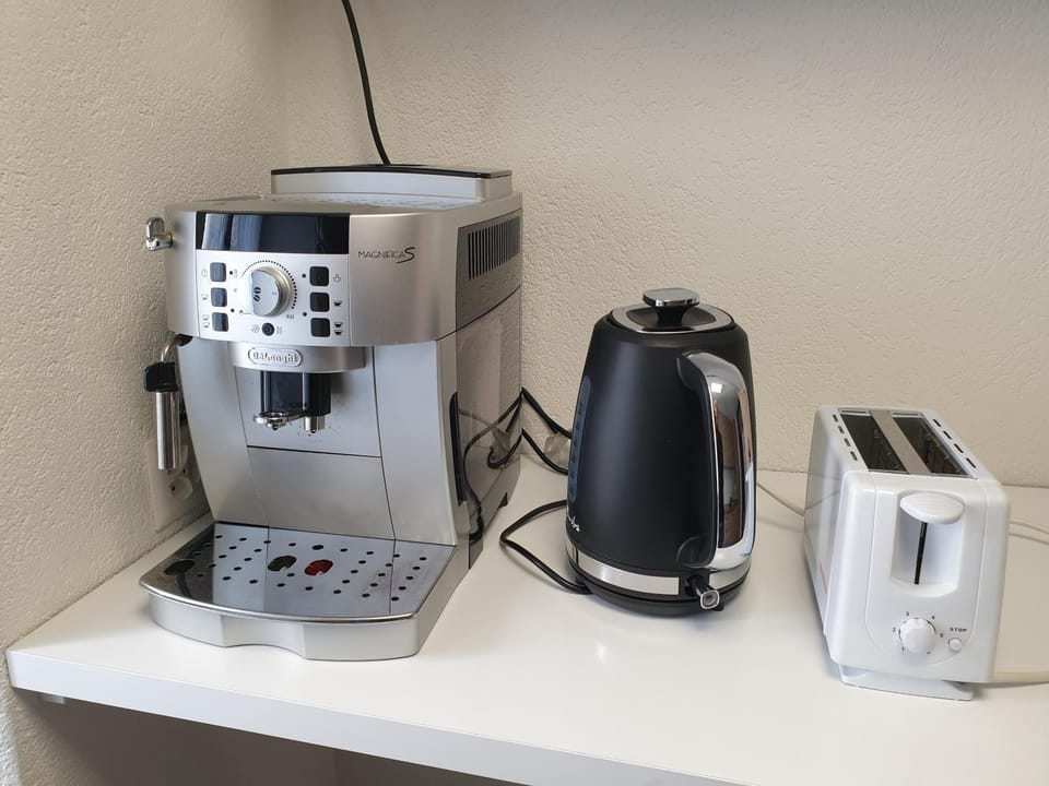 Coffee/tea facilities, Kitchen or kitchenette