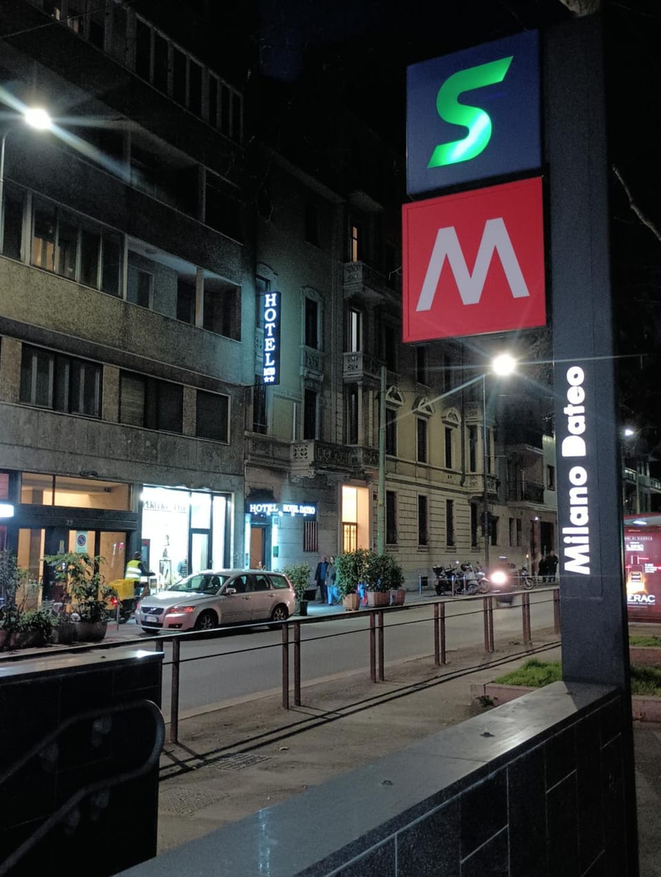Property building, Neighbourhood, City view, Street view, Location