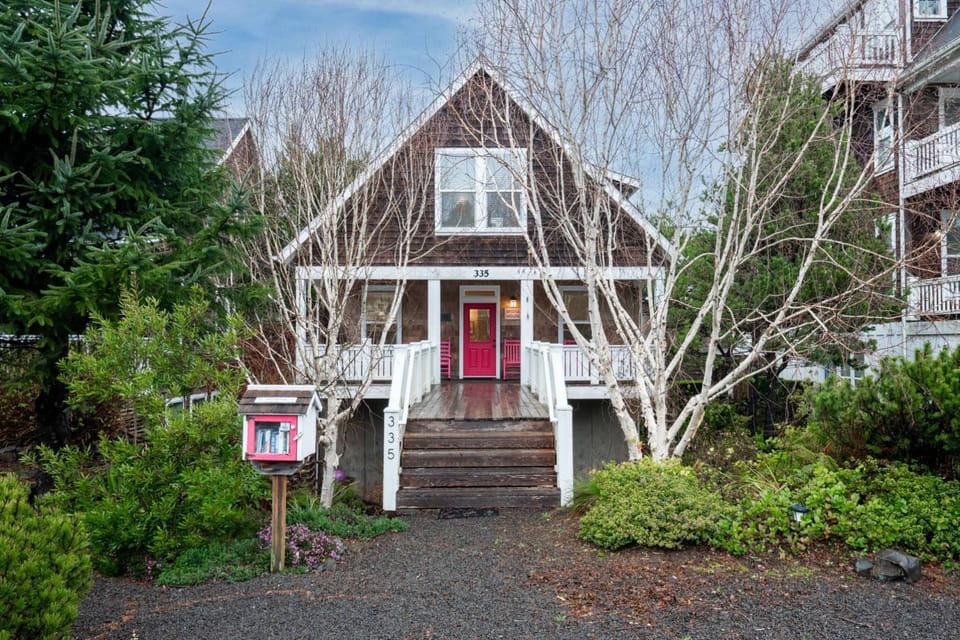 The Bridge House House in Lincoln Beach