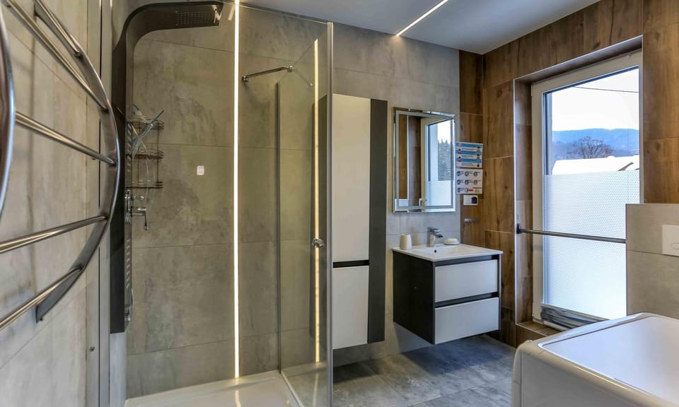 Shower, Bathroom